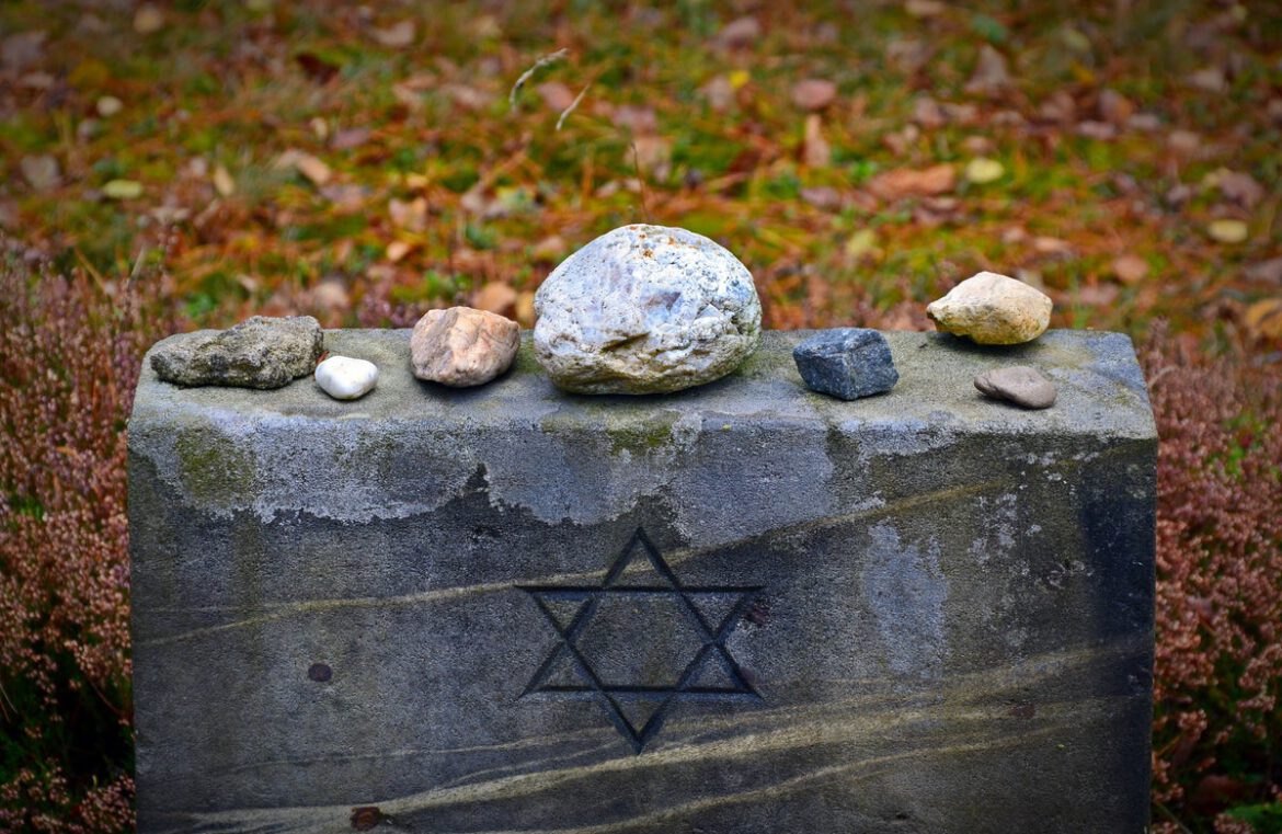 tombstone-1735443_1920